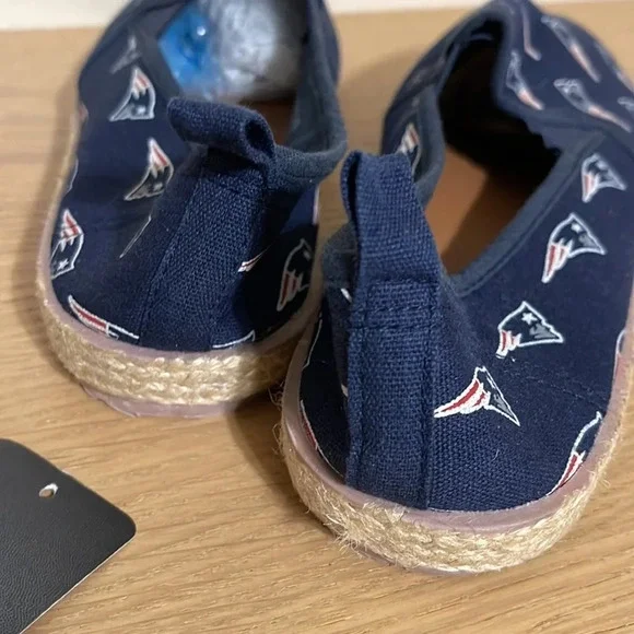 FOCO NFL Women's New England Patriots Espadrille Canvas flats size Large (9/10) - Picture 6 of 16